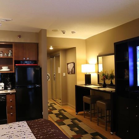 Visitor Accommodation Toronto Bagian luar foto
