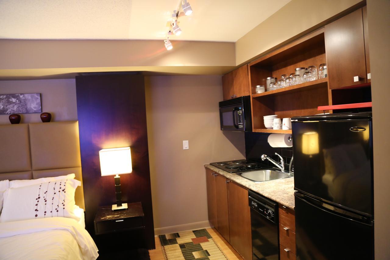 Visitor Accommodation Toronto Bagian luar foto