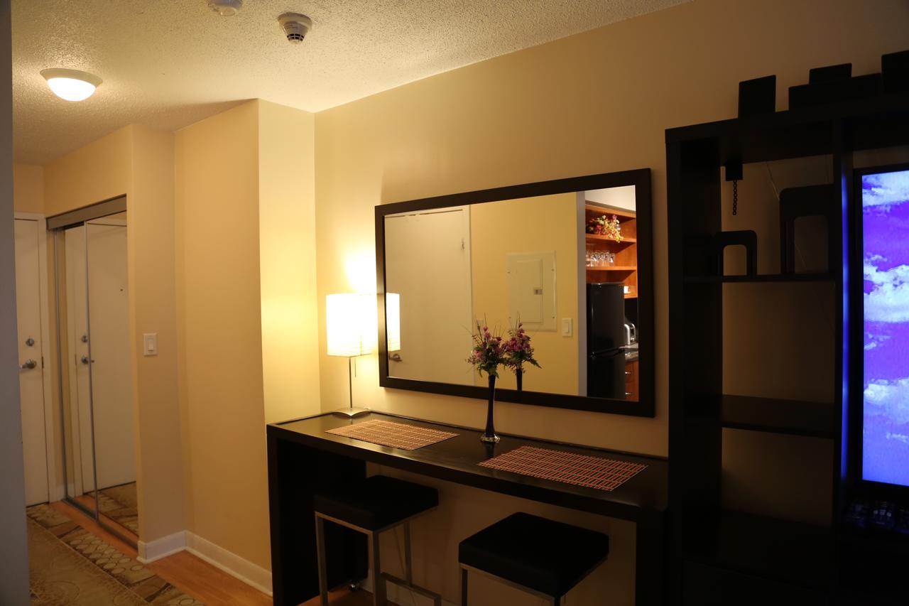 Visitor Accommodation Toronto Bagian luar foto