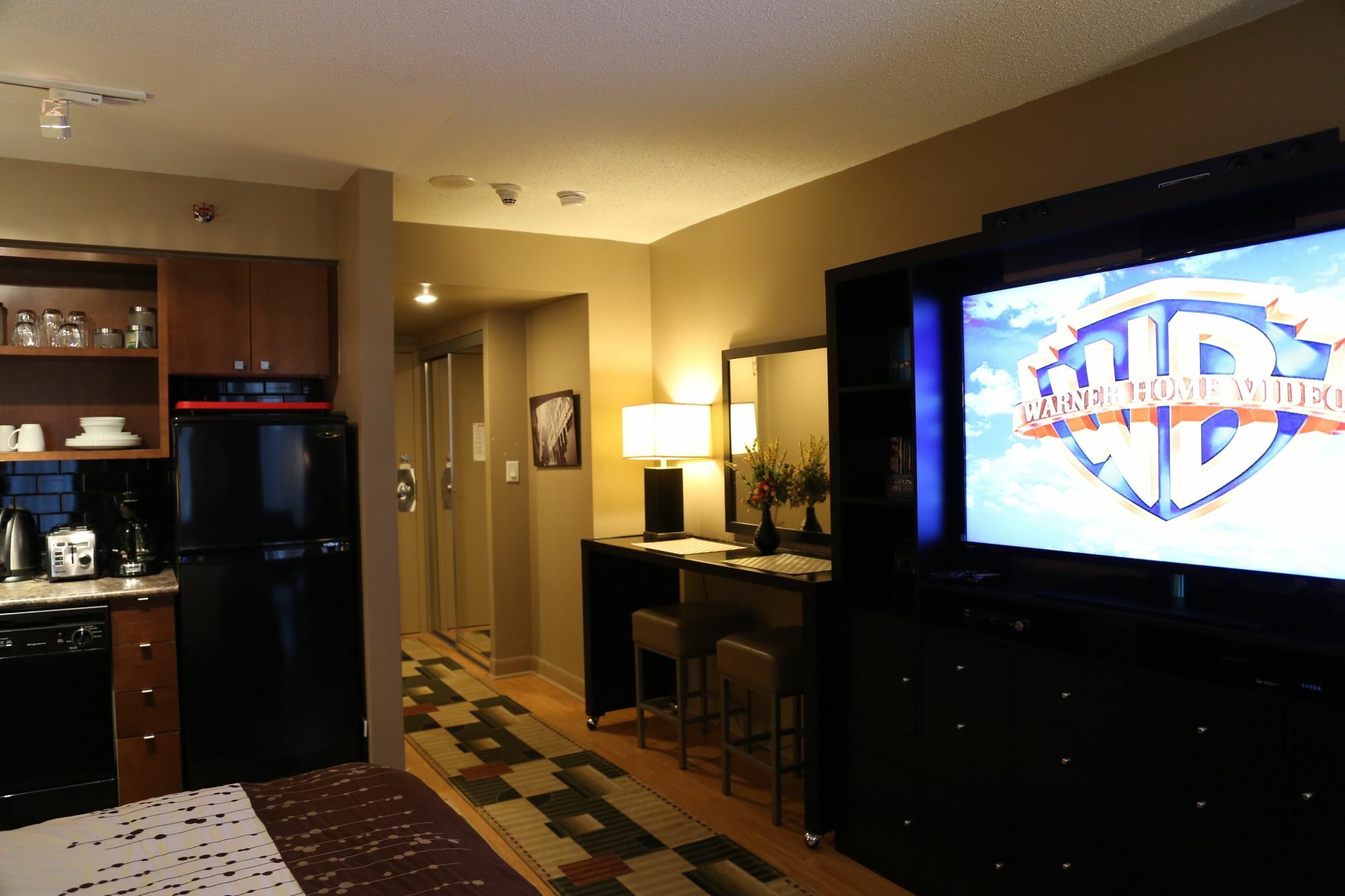 Visitor Accommodation Toronto Bagian luar foto