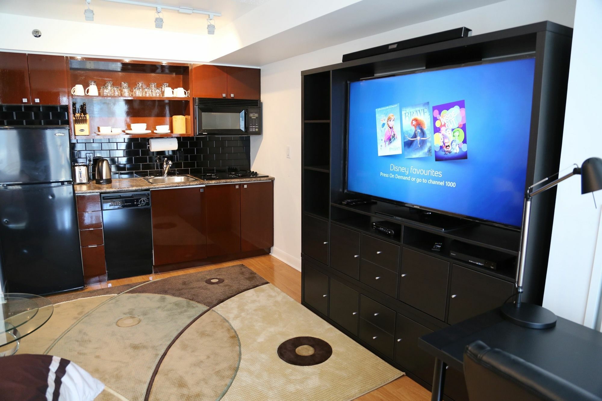 Visitor Accommodation Toronto Bagian luar foto