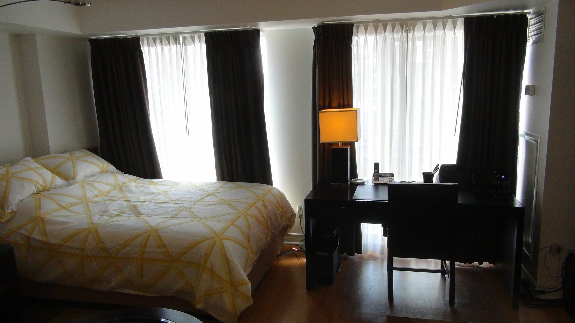 Visitor Accommodation Toronto Bagian luar foto