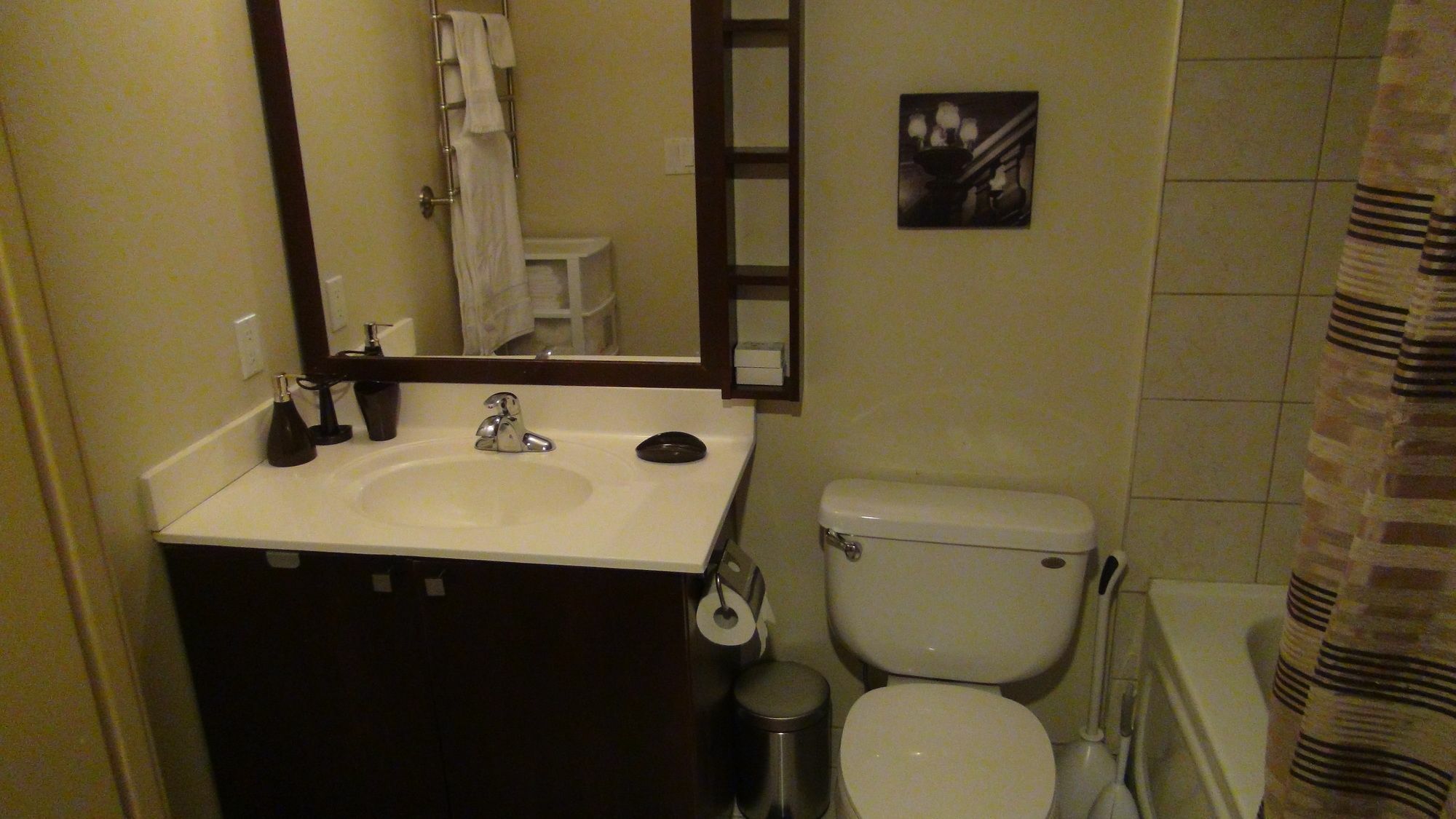 Visitor Accommodation Toronto Bagian luar foto