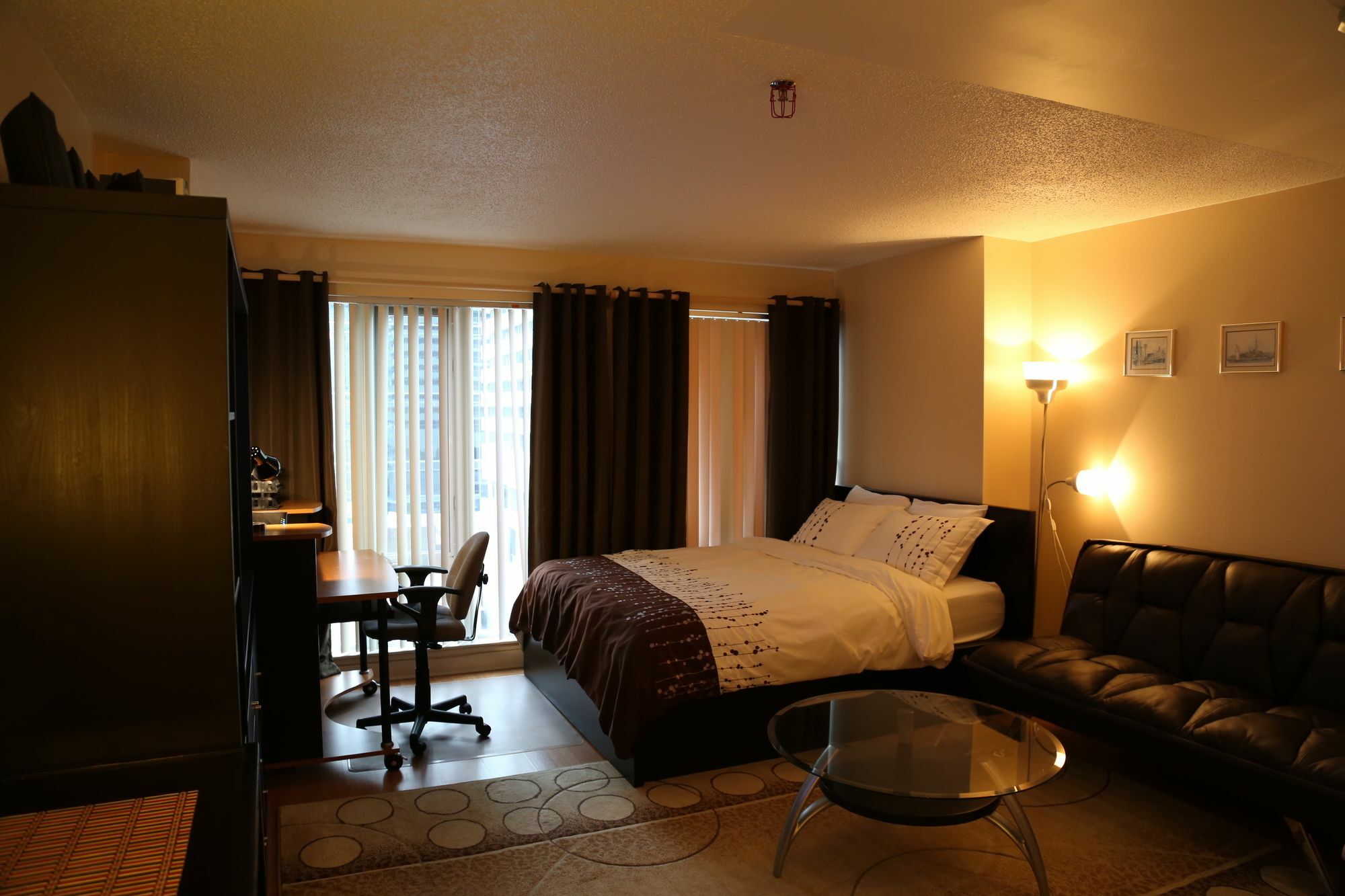 Visitor Accommodation Toronto Bagian luar foto