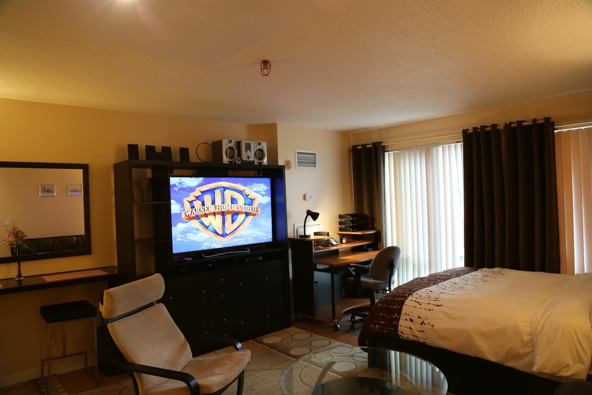 Visitor Accommodation Toronto Bagian luar foto