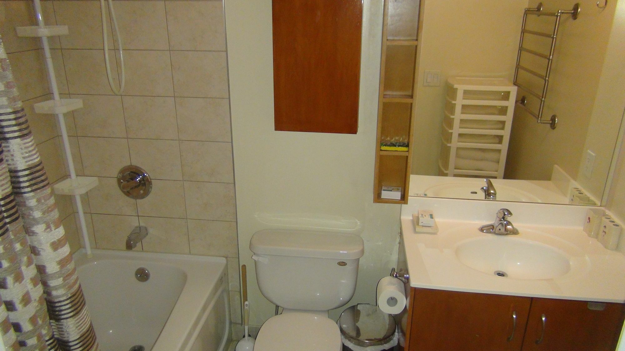 Visitor Accommodation Toronto Bagian luar foto